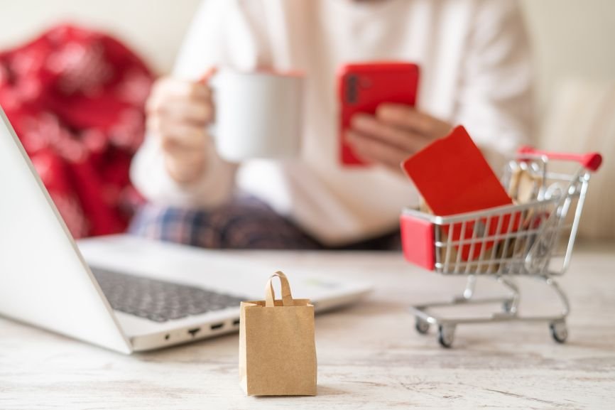 ecommerce brands growing sales through social media