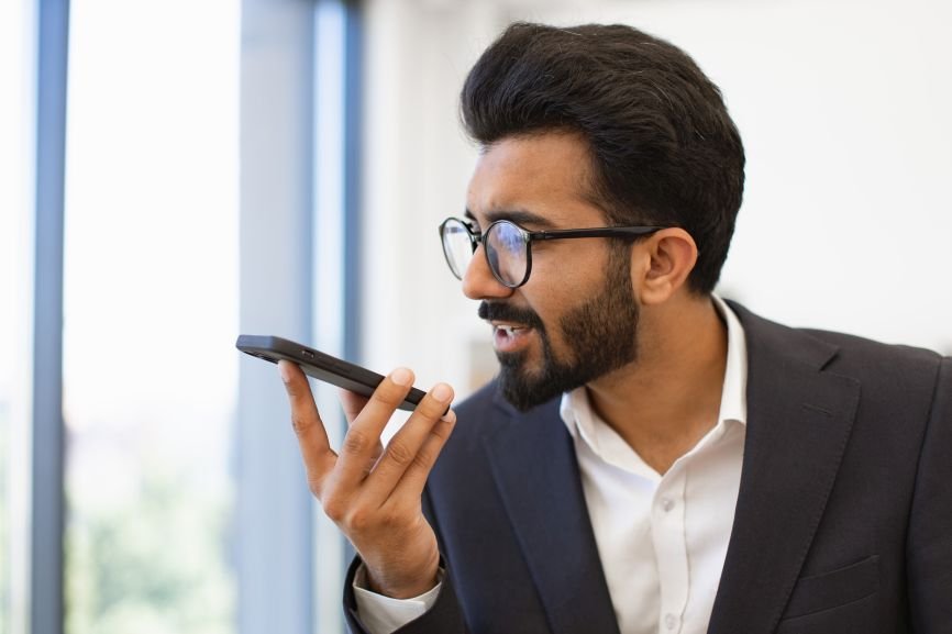 voice search optimization pakistan helps businesses reach conversational search users